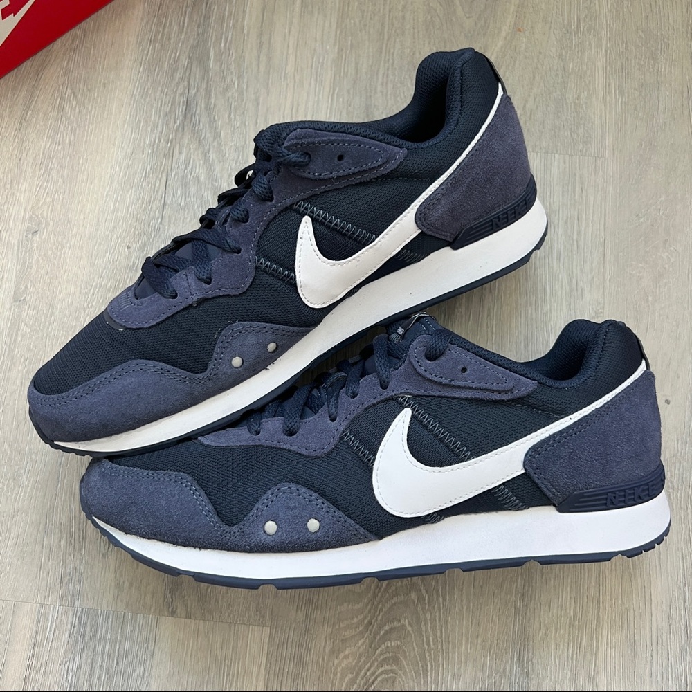 NWT Nike Venture Runner Men’s Shoes - Picture 5 of 8